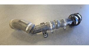 Gebruikte Intercooler Slang Renault Kadjar (RFEH) 1.5 Blue dCi Prijs € 85,00 Margeregeling aangeboden door Autodemontage van de Laar