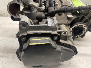 Gebruikte Versnellingsbak Volkswagen Golf Sportsvan (AUVS) 1.6 TDI BlueMotion 16V Prijs € 650,00 Margeregeling aangeboden door Autodemontage van de Laar