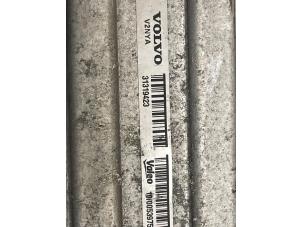 Gebruikte Intercooler Volvo V60 I (FW/GW) 2.4 D5 20V Prijs € 60,00 Margeregeling aangeboden door Autodemontage van de Laar