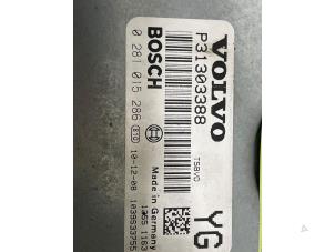 Gebruikte Computer Motormanagement Volvo V60 I (FW/GW) 2.4 D5 20V Prijs € 75,00 Margeregeling aangeboden door Autodemontage van de Laar