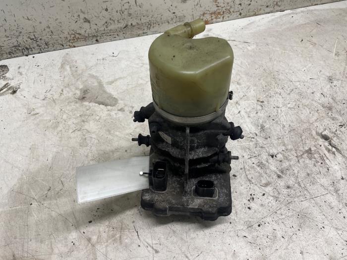Gebruikte Pomp Servo Volvo V60 I (FW/GW) 2.4 D5 20V Prijs € 225,00 Margeregeling aangeboden door Autodemontage van de Laar