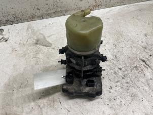 Gebruikte Servopomp Volvo V60 I (FW/GW) 2.4 D5 20V Prijs € 225,00 Margeregeling aangeboden door Autodemontage van de Laar