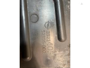 Gebruikte Koelvinhuis Opel Crossland (X) 1.2 Turbo 12V Prijs € 25,00 Margeregeling aangeboden door Autodemontage van de Laar