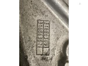 Gebruikte Motorsteun Volvo V40 Cross Country (MZ) 1.5 T3 16V Geartronic Prijs € 30,00 Margeregeling aangeboden door Autodemontage van de Laar