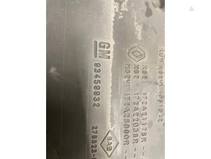 Gebruikte Adblue tank Opel Vivaro 1.6 CDTI 95 Euro 6 Prijs € 350,00 Margeregeling aangeboden door Autodemontage van de Laar