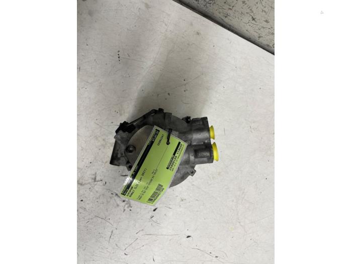 Gebruikte Aircopomp Renault Clio IV (5R) 1.6 Turbo 16V RS 200 EDC Prijs € 120,00 Margeregeling aangeboden door Autodemontage van de Laar