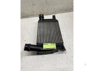 Gebruikte Intercooler Renault Clio IV (5R) 1.6 Turbo 16V RS 200 EDC Prijs € 75,00 Margeregeling aangeboden door Autodemontage van de Laar