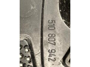 Gebruikte Koplamp Sproeier Volkswagen Golf Sportsvan (AUVS) 1.6 TDI BlueMotion 16V Prijs € 50,00 Margeregeling aangeboden door Autodemontage van de Laar