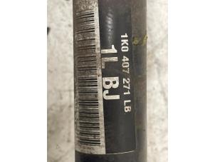 Gebruikte Steekas links-voor Volkswagen Golf Sportsvan (AUVS) 1.6 TDI BlueMotion 16V Prijs € 100,00 Margeregeling aangeboden door Autodemontage van de Laar