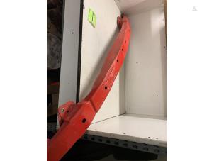 Gebruikte Bumperframe voor Renault Master II (JD) 2.5 dCi 150 FAP Prijs € 50,00 Margeregeling aangeboden door Autodemontage van de Laar