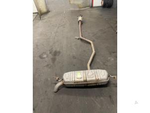 Gebruikte Uitlaat Einddemper Mercedes A (W176) 1.6 A-180 16V Prijs € 250,00 Margeregeling aangeboden door Autodemontage van de Laar