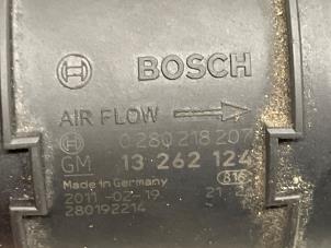 Gebruikte Luchtmassameter Opel Meriva 1.4 Turbo 16V ecoFLEX Prijs € 25,00 Margeregeling aangeboden door Autodemontage van de Laar