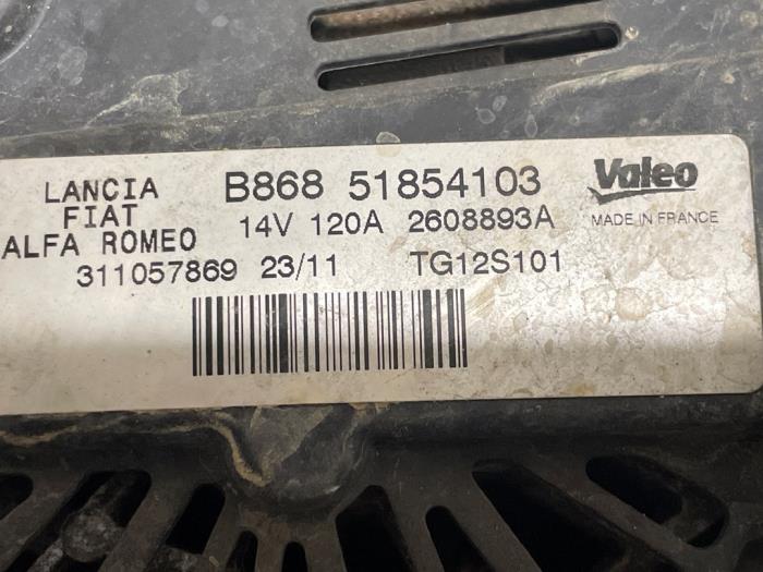 Gebruikte Dynamo Fiat Grande Punto (199) 1.3 JTD Multijet 16V 85 Actual Prijs € 40,00 Margeregeling aangeboden door Autodemontage van de Laar