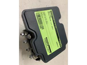 Gebruikte ABS Pomp Dacia Spring 45 Prijs € 300,00 Margeregeling aangeboden door Autodemontage van de Laar