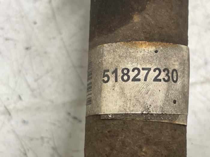 Gebruikte Steekas links-voor Fiat Grande Punto (199) 1.3 JTD Multijet 16V 85 Actual Prijs € 40,00 Margeregeling aangeboden door Autodemontage van de Laar