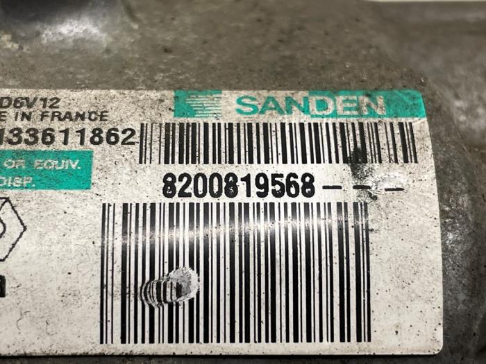 Aircopomp van een Renault Twingo II (CN) 1.2 2009