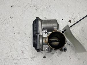 Gebruikte Gasklephuis Renault Twingo II (CN) 1.2 Prijs € 70,00 Margeregeling aangeboden door Autodemontage van de Laar