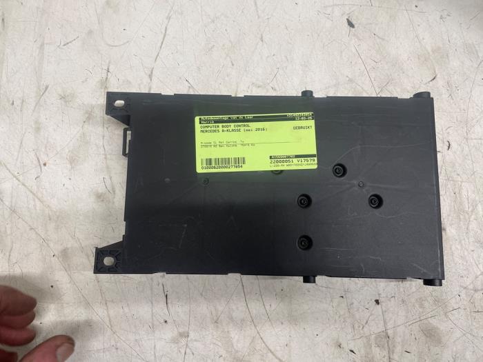 Gebruikte Computer Body Control Mercedes A (W176) 1.6 A-180 16V Prijs € 60,00 Margeregeling aangeboden door Autodemontage van de Laar
