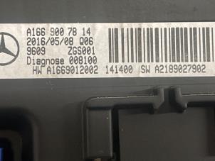 Display Interieur van een Mercedes-Benz A (W176) 1.6 A-180 16V 2016