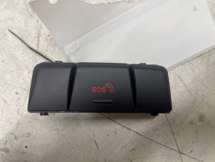 Gebruikte SOS knop Mercedes A (W176) 1.6 A-180 16V Prijs € 15,00 Margeregeling aangeboden door Autodemontage van de Laar