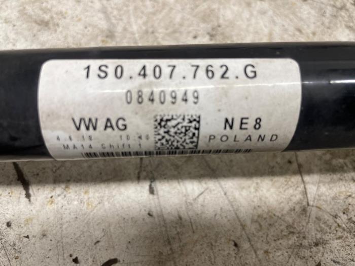 Gebruikte Aandrijfas rechts-voor Volkswagen Up! (121) 1.0 12V 60 Prijs € 50,00 Margeregeling aangeboden door Autodemontage van de Laar