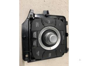 Gebruikte Regelunit Multi Media Renault Megane III Berline (BZ) 1.2 16V TCE 115 Prijs € 50,00 Margeregeling aangeboden door Autodemontage van de Laar