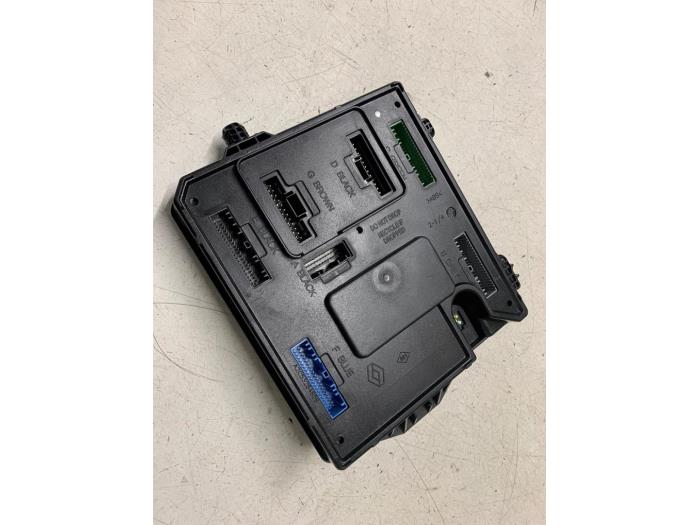 Gebruikte Module Bodycontrol Renault Megane III Berline (BZ) 1.2 16V TCE 115 Prijs € 50,00 Margeregeling aangeboden door Autodemontage van de Laar