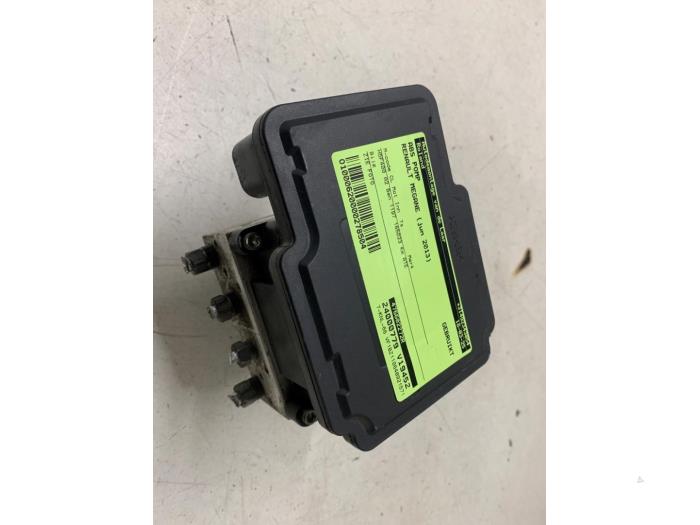 Gebruikte ABS Pomp Renault Megane III Berline (BZ) 1.2 16V TCE 115 Prijs € 150,00 Margeregeling aangeboden door Autodemontage van de Laar