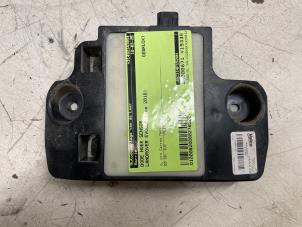 Gebruikte Dode hoek sensor Landrover Range Rover Evoque (LVJ/LVS) Prijs € 250,00 Margeregeling aangeboden door Autodemontage van de Laar