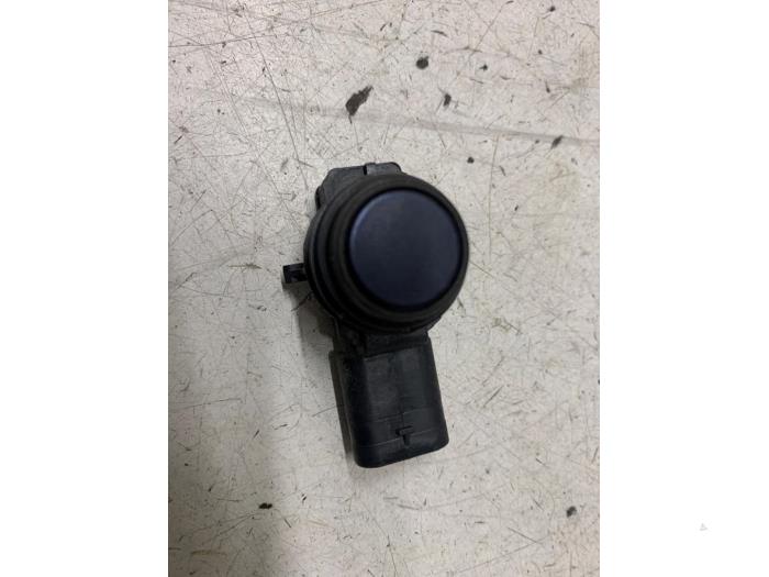 Gebruikte Sensor PDC BMW 3 serie (F30) 330e Prijs € 25,00 Margeregeling aangeboden door Autodemontage van de Laar