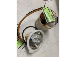 Gebruikte Benzinepomp BMW 3 serie (F30) 330e Prijs € 75,00 Margeregeling aangeboden door Autodemontage van de Laar
