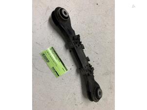 Gebruikte Draagarm boven rechts-achter BMW 3 serie (F30) 330e Prijs € 50,00 Margeregeling aangeboden door Autodemontage van de Laar