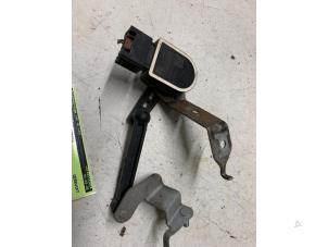 Gebruikte Stabilisatie Regel Sensor BMW 3 serie (F30) 330e Prijs € 75,00 Margeregeling aangeboden door Autodemontage van de Laar