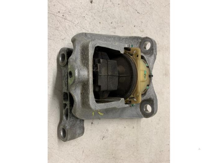 Gebruikte Motorsteun Ford Ka+ 1.2 Ti-VCT Prijs € 25,00 Margeregeling aangeboden door Autodemontage van de Laar