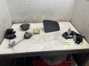 Gebruikte Airbag Set + Module Mitsubishi Space Star (A0) 1.0 12V Prijs € 500,00 Margeregeling aangeboden door Autodemontage van de Laar