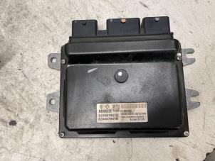 Gebruikte Computer Motormanagement Renault Clio III (BR/CR) 2.0 16V Prijs € 125,00 Margeregeling aangeboden door Autodemontage van de Laar