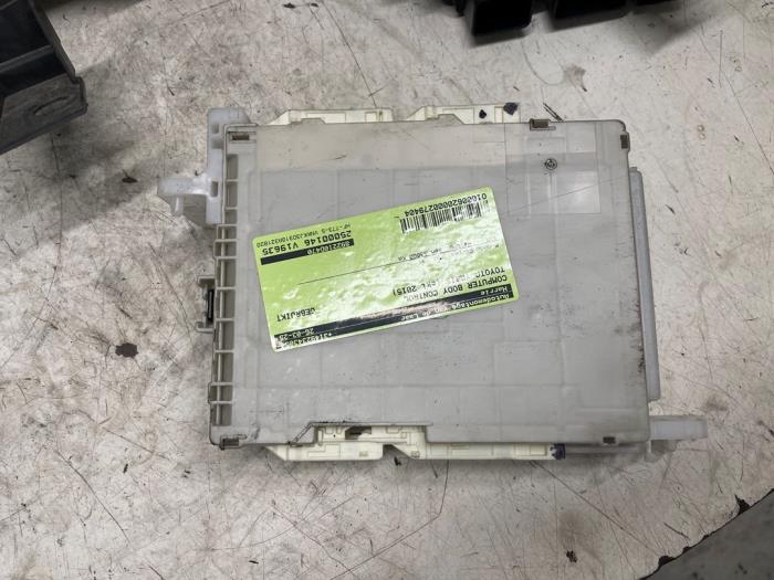 Gebruikte Module Bodycontrol Toyota Yaris III (P13) 1.33 16V Dual VVT-I Prijs € 50,00 Margeregeling aangeboden door Autodemontage van de Laar