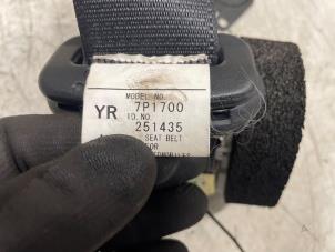 Gebruikte Veiligheidsgordel rechts-achter Toyota Yaris III (P13) 1.33 16V Dual VVT-I Prijs € 50,00 Margeregeling aangeboden door Autodemontage van de Laar