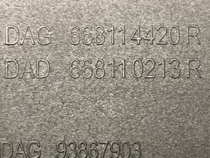 Gebruikte Paravan Renault Trafic (1FL/2FL/3FL/4FL) 1.6 dCi 95 Prijs € 50,00 Margeregeling aangeboden door Autodemontage van de Laar