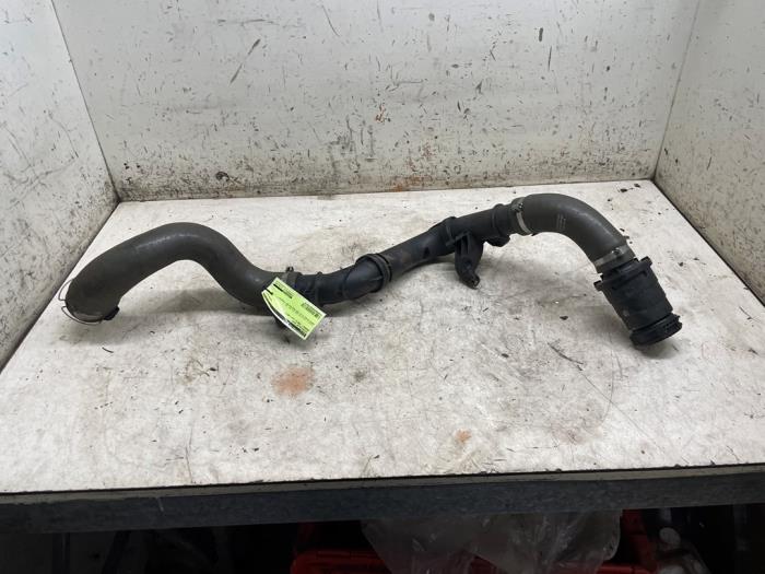 Gebruikte Intercooler Buis Renault Trafic (1FL/2FL/3FL/4FL) 1.6 dCi 95 Prijs € 50,00 Margeregeling aangeboden door Autodemontage van de Laar