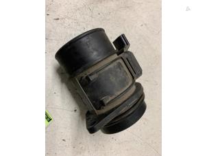 Gebruikte Luchtmassameter Renault Master II (ED/HD/UD) 2.5 dCi 16V 100 Prijs € 50,00 Margeregeling aangeboden door Autodemontage van de Laar