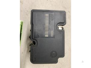 Gebruikte ABS Pomp Ford Fiesta 6 (JA8) 1.4 16V Prijs € 70,00 Margeregeling aangeboden door Autodemontage van de Laar