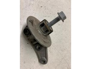 Gebruikte Motorsteun Volkswagen Up! (121) e-Up! Prijs € 15,00 Margeregeling aangeboden door Autodemontage van de Laar