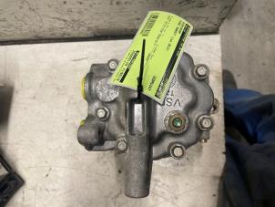 Gebruikte Pomp Airco Ford Transit 2.2 TDCi 16V Prijs € 80,00 Margeregeling aangeboden door Autodemontage van de Laar