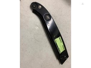 Gebruikte Koplampframe links Volkswagen Up! (121) e-Up! Prijs € 15,00 Margeregeling aangeboden door Autodemontage van de Laar