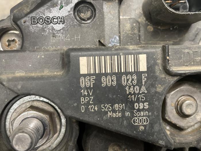 Gebruikte Alternator Volkswagen Caddy III (2KA,2KH,2CA,2CH) 1.6 TDI 16V Prijs € 60,00 Margeregeling aangeboden door Autodemontage van de Laar