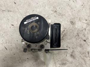 Gebruikte ABS Pomp Volkswagen Caddy III (2KA,2KH,2CA,2CH) 1.6 TDI 16V Prijs € 150,00 Margeregeling aangeboden door Autodemontage van de Laar