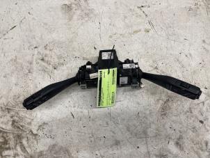 Gebruikte Combischakelaar Stuurkolom Volkswagen Caddy III (2KA,2KH,2CA,2CH) 1.6 TDI 16V Prijs € 50,00 Margeregeling aangeboden door Autodemontage van de Laar