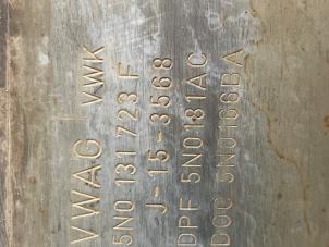 Gebruikte Roetfilter Volkswagen Caddy III (2KA,2KH,2CA,2CH) 1.6 TDI 16V Prijs € 225,00 Margeregeling aangeboden door Autodemontage van de Laar