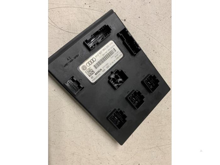Gebruikte Module Bodycontrol Audi A5 Sportback (8TA) 1.8 TFSI 16V Prijs € 100,00 Margeregeling aangeboden door Autodemontage van de Laar